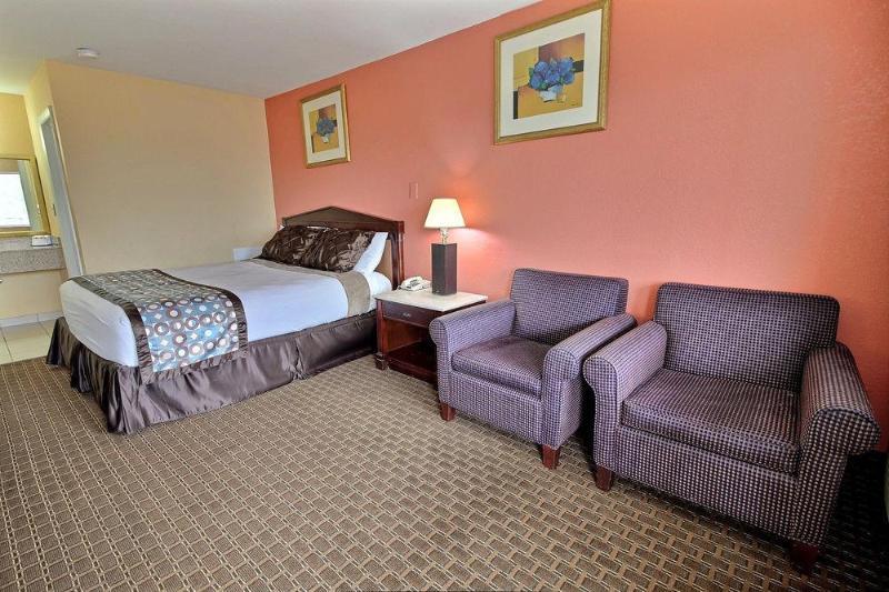 Econo Lodge At Military Circle Norfolk Bagian luar foto